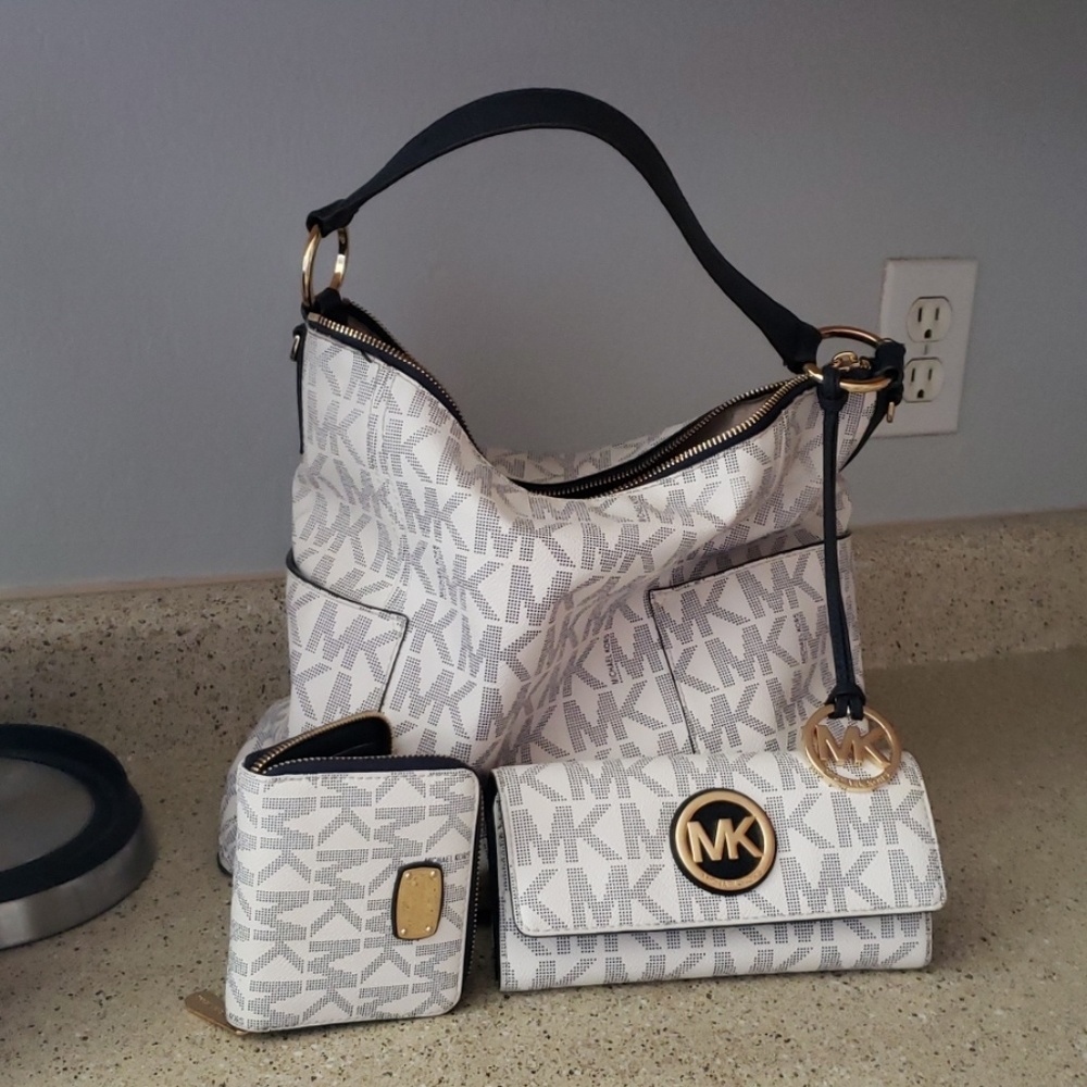 Michael Kors 3 piece set (sold)